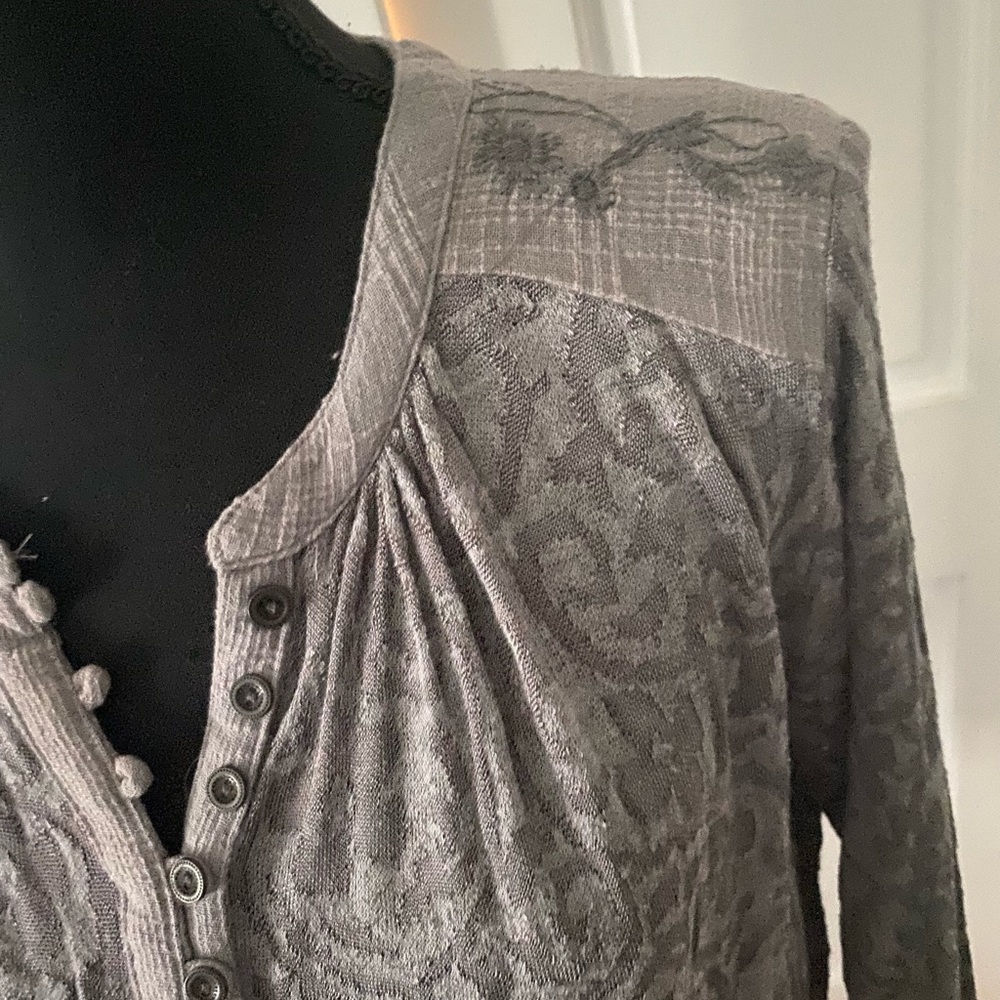 Lucky Brand grey top/tunic - Picture 3 of 13